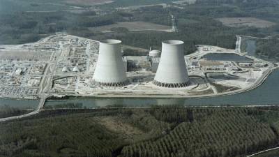 Во Франции продлят срок службы атомных реакторов