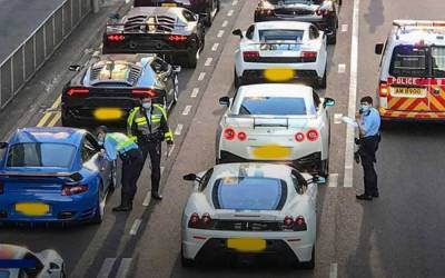 Полиция «припарковала» 45 суперкаров уличных гонщиков