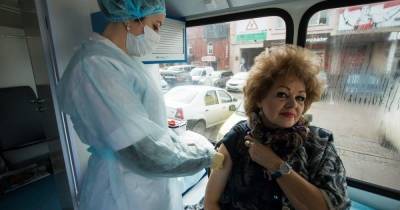 Меньше побочных эффектов: что известно про вакцину центра "Вектор", которая поступит в Калининград