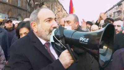 В Ереване проходят массовые митинги сторонников и противников Никола Пашиняна
