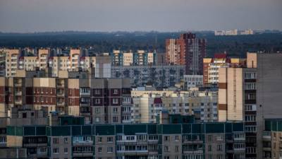 В Ростове 28-летняя девушка разбилась насмерть, выпав из окна многоэтажки