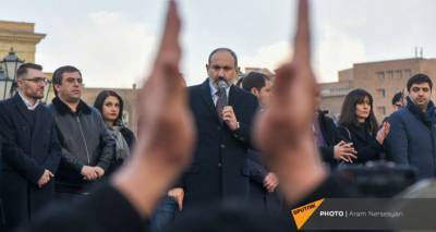 Два лагеря: как проходили митинги оппозиции и власти в Ереване - фотохроника