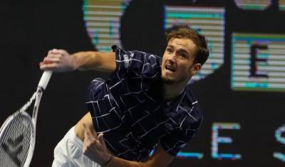 Медведев может подняться на вторую строчку мирового рейтинга после турнира в Роттердаме