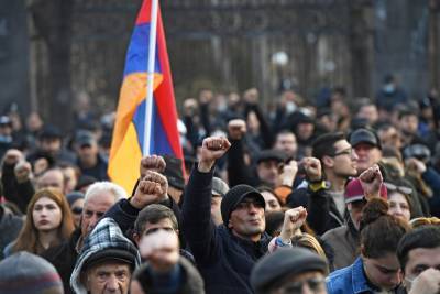 В Армении оппозиция объявила бессрочную акцию протеста