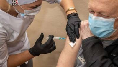 На Днепропетровщине начали вакцинацию от COVID-19