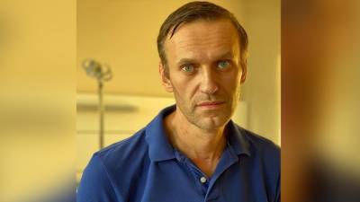 Пранкеры узнали причины лишения Навального статуса "узника совести"