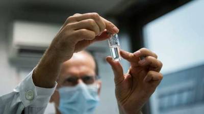 В Киеве и регионах Украины врачи массово отказываются прививаться индийской вакциной