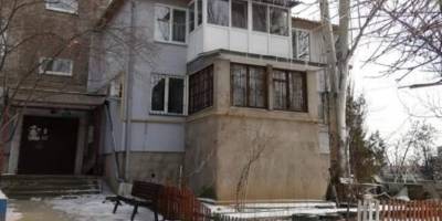 В Николаеве нашли двухэтажный балкон, фото, в сети смеются - ТЕЛЕГРАФ