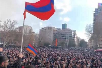 Вашингтон призвал к сдержанности стороны конфликта в Армении