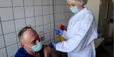Второй день вакцинации от COVID-19: прививки получили 1179 украинцев