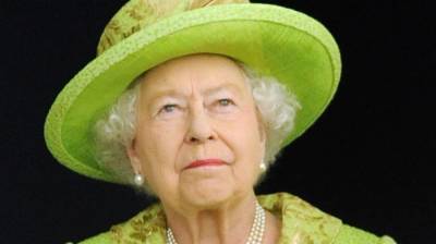 Королева Елизавета II посоветовала подданным привиться от коронавируса