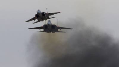 Новости на "России 24". США нанесли авиаудар по объекту сирийских ополченцев