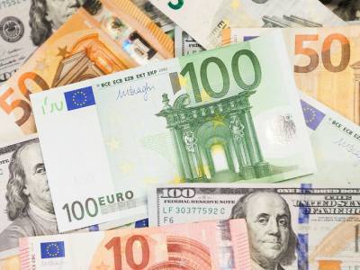 Гривна к евро подешевела до 34,15 грн/€