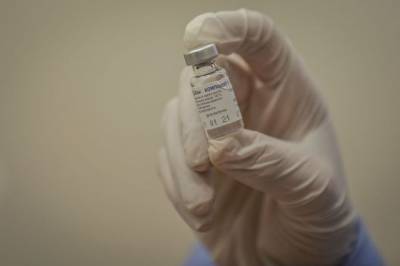 Минздрав Вьетнама одобрил применение в стране вакцины «Спутник V»