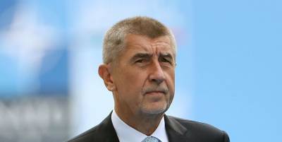 Премьер Чехии призвал жителей не покидать свои районы
