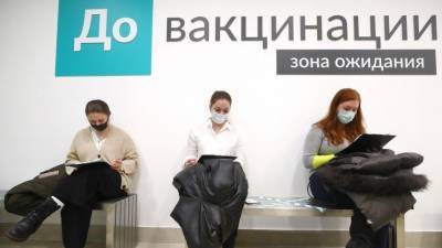 В Петербурге удвоят число пунктов вакцинации от COVID-19 в торговых центрах