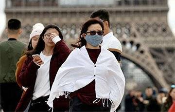 Известный врач рассказал, зачем маска от COVID-19 нужна на свежем воздухе