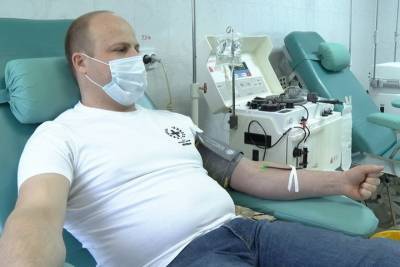 На тамбовской станции переливания крови заготовили первые дозы антиковидной плазмы