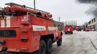 В МЧС заявили о ликвидации пожара на предприятии в Ростовской области