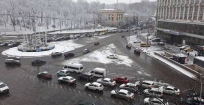 Пятничные пробки парализовали все мосты Киева
