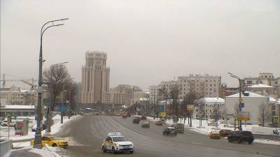 Капризы погоды в центре России: от суровой зимы к лужам и туманам