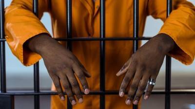 Известный гангстер сбежал из тюрьмы на Гаити, убив ее начальника и охрану
