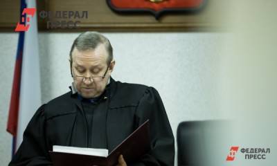 Уральского застройщика ждет суд за рекламу со средним пальцем