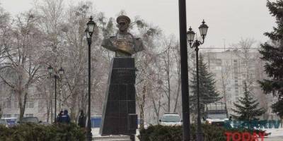 У памятника Жукову в Харькове появилась собственная полицейская охрана