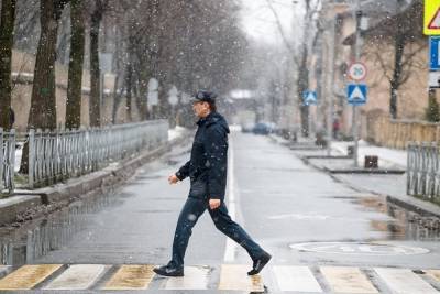 Мокрый снег и гололед прогнозируют псковские синоптики 27 февраля
