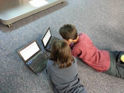 Стало известно, как использование цифровых устройств влияет на детскую психику – Учительская газета