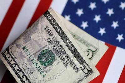 Доллар растет на фоне опасений по поводу инфляции
