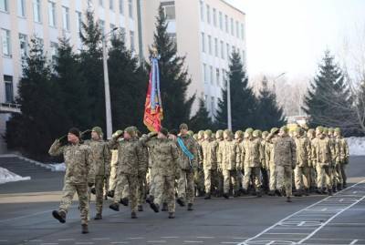 На параде ко Дню независимости украинские военные будут поднимать ноги не так высоко