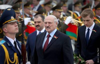 Лукашенко заверил, что не передаст своим сыновьям президентскую власть