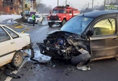 На Прикарпатье в ДТП попали шесть автомобилей (фото)