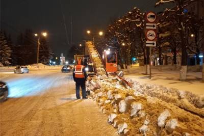 С улиц Чебоксар за сутки вывезли 768 «кубов» снега