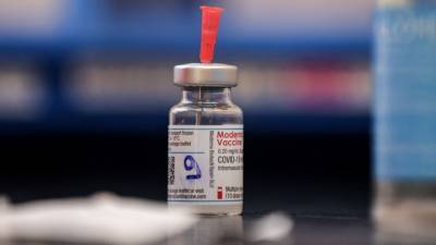 Moderna произвела первую партию вакцины от южноафриканского штамма коронавируса