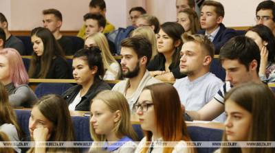 Поддержка молодых специалистов, развитие области, память о ВОВ - Соловей ответил на вопросы в ГГУ