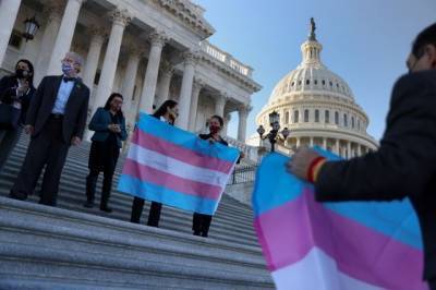 В США приняли закон, запрещающий дискриминацию трансгендеров