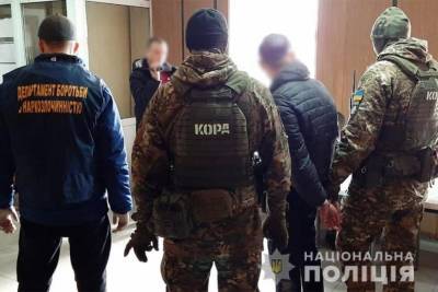 Во Львове спецназовцы задержали банду наркоторговцев: фото и видео