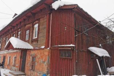 Вопрос расселения аварийных и ветхих домов обсудили в Серпухове
