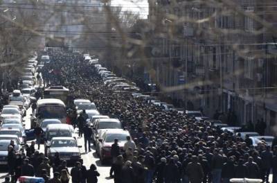 Оппозиция в Ереване провела митинг у правительственного особняка Пашиняна