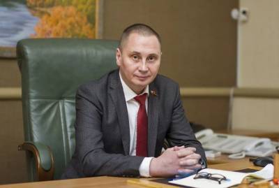 Глава Смоленска предложил представителю КПРФ поучаствовать в управлении предприятием по уборке снега