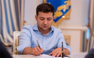 Зеленский ввел в действие решение СНБО, предусматривающее привлечение к ответственности виновных в неисполнении решений Совета
