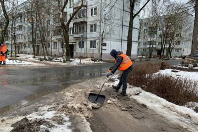 О круглосуточной уборке Пскова в последние дни февраля заявило УГХ