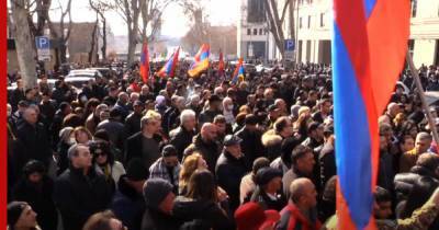 В Ереване начался второй за день митинг за отставку Пашиняна