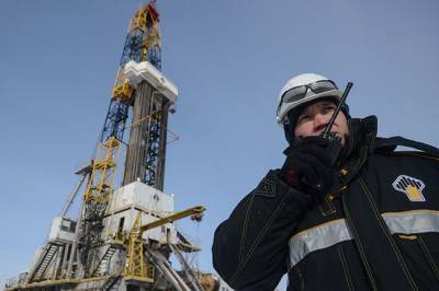 США и Саудовская Аравия могут вытеснить Россию с мирового рынка нефти — Симонов