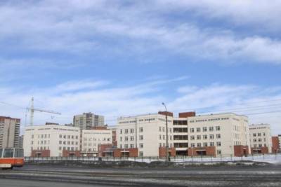 В Петербурге из-за потепления протекла кровля детской больницы