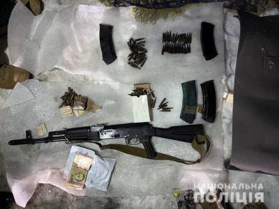 В Киеве у 28-летнего парня нашли склад оружия, 2 тыс патронов и гранаты