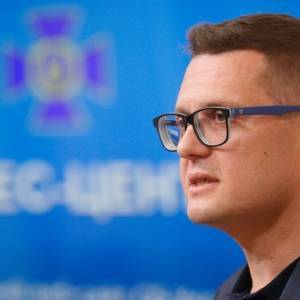 Баканов: СБУ предложила СНБО ввести санкции в отношении 10 бывших чиновников