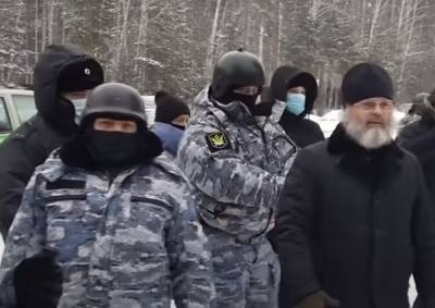 Задержанные в ходе обысков в Среднеуральском монастыре 19 человек отпущены